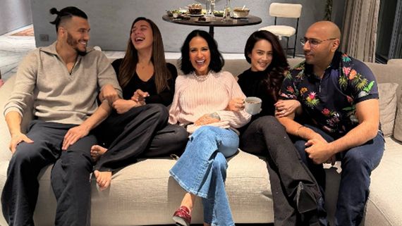 Krishna Shroff Rings In New Year With Tiger Shroff, Mom Ayesha Shroff, Boyfriend Azim Badakhshi & Fam!