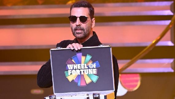 Wheel Of Fortune: Akshay Kumar’s Hilarious Banter With Contestant Ravinder- What Happened Next?