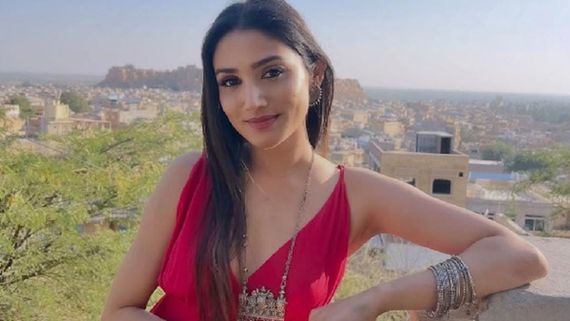 Actress Donal Bisht Shares Emotional Throwback From Tu Zakhm Hai, Says 