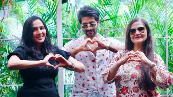 Vardhaan Puri Celebrates Valentines With His Galentines; Says 'Love Begins AT Home'