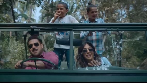 Did You Know? Salman Khan Drove His Own Vintage 1941 Ford Willys For ‘Main Hoon’ Song In Battle Of Galwan