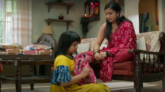 Itti Si Khushi: Sumbul Reveals How Guiding Chidiya On Screen Felt Like Advising Her Real-life Sister Saniya  