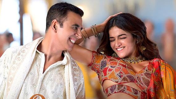 Bhooth Bangla Box Office Day 3: Akshay's Film To See Hike & Cross 50Cr In 1st Weekend | Filmibeat Prediction