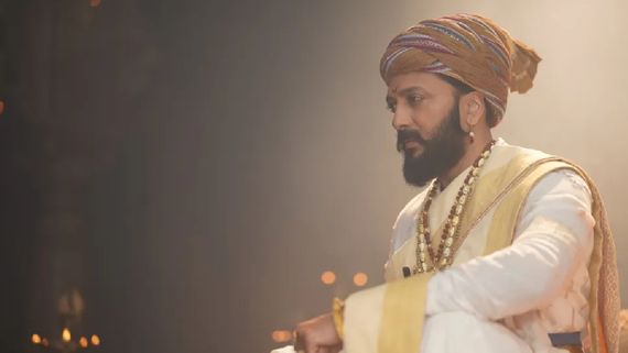 Raja Shivaji Box Office Day 2 Prediction: Riteish's Film To See Hike; To Touch 25cr | Filmibeat Predicts