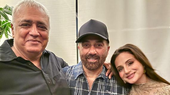 Gadar Turns 25: OG Tara Singh-Sakina Aka Sunny & Ameesha Reunite With Anil Sharma To Celebrate The Milestone