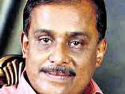 ಕನ್ನಡದಲ್ಲಿ ಹಂಸಲೇಖ ಅವರಿಗೆ ಮತ್ತೆ ಬೇಡಿಕೆ