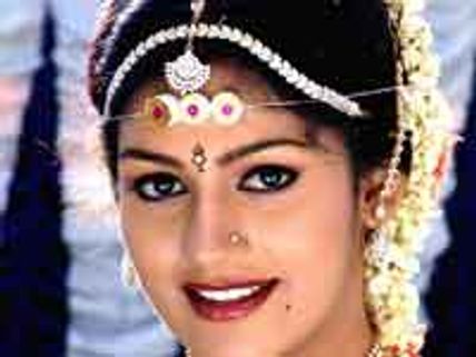 'ದೇವನಹಳ್ಳಿ'ಯಲ್ಲಿ ಗೌಡ, ಎಚ್ಡಿಕೆ, ರಾಧಿಕಾ ಪ್ರಸಂಗ