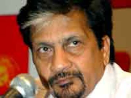 ಕನ್ನಡ ಚಿತ್ರಗಳನ್ನು ಸಾಯಿಸುತ್ತಿದ್ದಾರೆ: ಬಾಬು