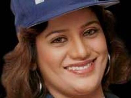 ಹೈಕೋರ್ಟ್ ಮೆಟ್ಟಿಲೇರಿದ 'ಜಂಭದ ಹುಡುಗಿ'