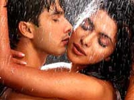 ಕಮೀನೆ ಚಿತ್ರ ನಿಷೇಧಕ್ಕ್ಕೆ ಪುರಿ ಶ್ರೀಗಳ ಆಗ್ರಹ