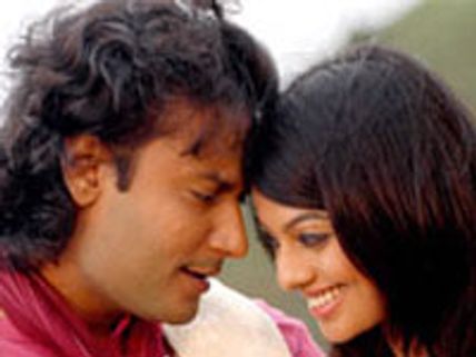 ದರ್ಶನ್ ಅಭಿನಯದ 'ಅಭಯ್' ಚಿತ್ರ ವಿಮರ್ಶೆ 