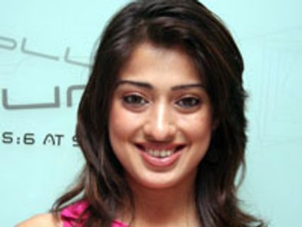 ಜಿಮ್ ಟ್ರೈನರ್ ಜತೆ ಲಕ್ಷ್ಮಿ ರೈ ಸ್ನೇಹಾನಾ ಪ್ರೀತಿನಾ?