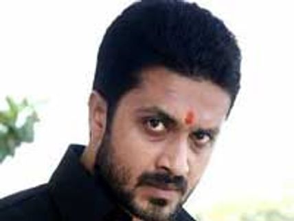 ಮದುವೆಯಲ್ಲಿ ಡೆಡ್ಲಿ ನಟರಿಗೆ ಹಿಗ್ಗಾಮುಗ್ಗಾ ಥಳಿತ