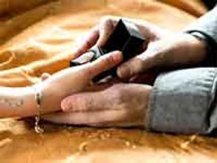 ದೆವ್ವಗಳ ಪ್ರಣಯಭರಿತ ಚಿತ್ರ ನೋಡಿ ಯುವಕನ ಸಾವು