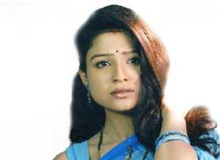 ರೋಡ್ ರೋಮಿಯೋ ಓಕೆ! ಅಶಿತಾ ಡಬ್ಬಲ್ ಓಕೆ!