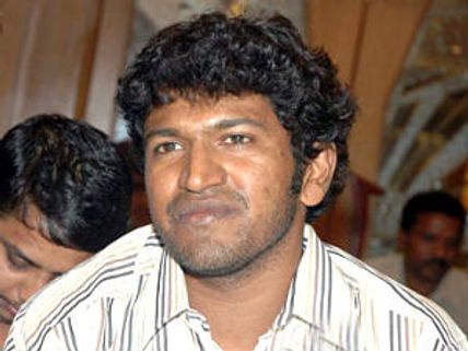 ಸಿದ್ಲಿಂಗುಗೆ ಪುನೀತ್ ರಾಜ್ ಕುಮಾರ್ ಸಿಂಗಿಂಗು