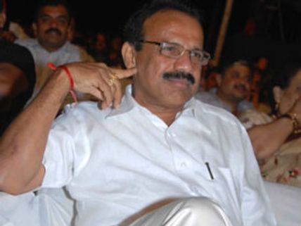 ಸದಾನಂದಗೌಡರೆ ತಮ್ಮಲ್ಲೊಂದು 'ಪ್ರಾರ್ಥನೆ'