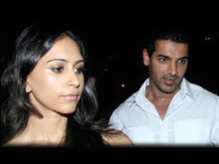 ಪ್ರಿಯಾ ಜೊತೆ ಏಪ್ರಿಲ್‌ನಲ್ಲಿ ಜಾನ್ ಅಬ್ರಹಾಂ ಸಪ್ತಪದಿ