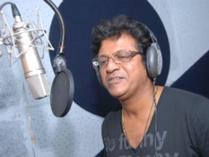 ಶಿವರಾಜ್ ಕುಮಾರ್‌ಗೆ ಚಿನ್ನದ ಸರ ಕೊಟ್ಟ ರಾಮು