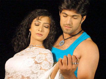 ರಾಧಿಕಾ ಮತ್ತು ಯಶ್ ನಡುವೆ ಸಂಥಿಂಗ್ ಸಂಥಿಂಗ್‌