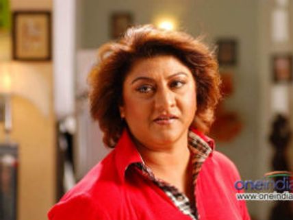 ಆಕ್ಷನ್ ಕ್ವೀನ್ ಮಾಲಾಶ್ರೀ ಬೇರೆ ದಾರಿ ಹಿಡಿದರೇ?