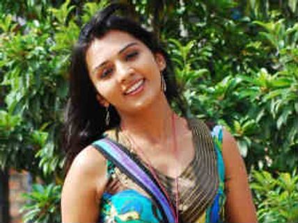 ತಮಿಳು ರೀಮೇಕ್ ಕನ್ನಡ ಚಿತ್ರದಲ್ಲಿ ಸಿಂಧು-ನಿರಂಜನ್