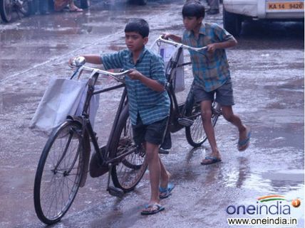 ಬಾಲ್ ಪೆನ್: ದೊಡ್ಡವರ ಕಣ್ಣುತೆರೆಸುವ ಮಕ್ಕಳ ಚಿತ್ರ