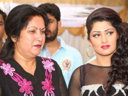 'ಸ್ವೀಟಿ' ರಾಧಿಕಾಗೆ ಖಾರವಾದ ವಿಜಯಲಕ್ಷ್ಮಿ ಸಿಂಗ್