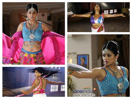 ಸೀರೆ ಉಡುವುದು ತಪ್ಪಾ, ಪ್ರಿಯಾಮಣಿ ಗರಂ