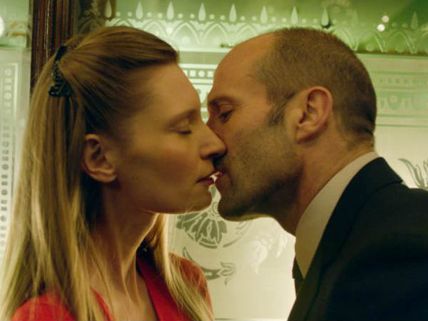 ಹಮ್ಮಿಂಗ್ ಬರ್ಡ್ ವಿಮರ್ಶೆ:  ಕಥೆ, ನಟನೆಗಾಗಿ ನೋಡಿ