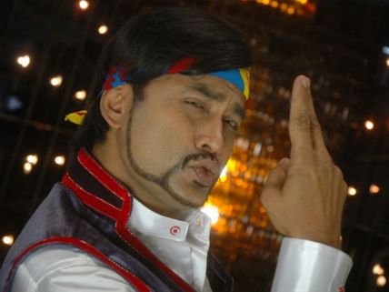 ಶರಣ್ 'V' ಚಿತ್ರ ವಿಮರ್ಶೆ: ಫುಲ್ ಕ್ವಾಟ್ರು ಕಾಮಿಡಿ