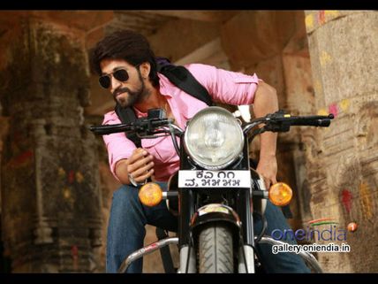 ಯಶ್ 'ಗಜಕೇಸರಿ' ಟ್ವಿಟ್ಟರ್ ನಲ್ಲಿ ರಾಕಿಂಗ್