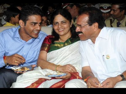 ಮೈತ್ರಿಯಾ ಡೀಲ್ ರು.10 ಕೋಟಿ ಕಡೆಗೆ ಸಿಕ್ಕಿದ್ದೇನು?