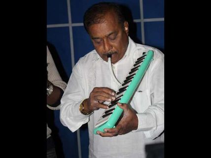 ಪ್ರೀತಿಗೆ, ಅವರ ರೀತಿಗೆ - ಹಂಸಲೇಖಗೆ ಶುಭಾಶಯಗಳು