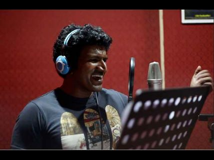 'ಪ್ರೀತಿ ಕಿತಾಬು' ಪಠಣ ಮಾಡಿದ ಪವರ್ ಸ್ಟಾರ್