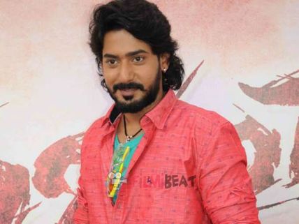 ತಮಿಳಿನ 'ತಗರಾರು' ರಿಮೇಕ್ ನಲ್ಲಿ ಡೈನಾಮಿಕ್ ಪ್ರಿನ್ಸ್ ಪ್ರಜ್ವಲ್