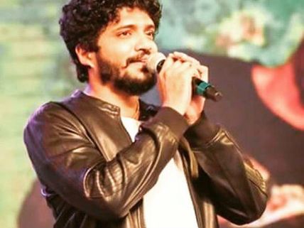 ವಸಿಷ್ಠ ಸಿಂಹ ಹಾಡಿರುವ 'ಪಾರ್ಟಿ ಸಾಂಗ್'ಗೆ ಸಖತ್ ರೆಸ್ಪಾನ್ಸ್