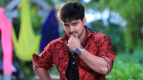 'ಆರತಿಗೊಬ್ಬ ಕೀರ್ತಿಗೊಬ್ಬ'ದಲ್ಲಿ ದ್ವಿಪಾತ್ರದಲ್ಲಿದ್ದಾರೆ ತೇಜಸ್ ಗೌಡ 