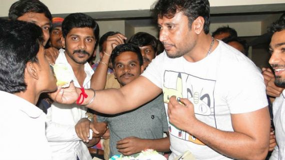 ಡಿ-ಬಾಸ್ ಜನ್ಮದಿನಕ್ಕೆ ಅಭಿಮಾನಿಗಳು ನೀಡುತ್ತಿರುವ ವಿಶೇಷ ಉಡುಗೊರೆ ಇದು.!