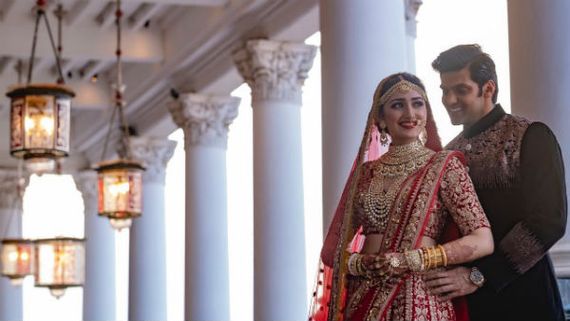 ವಿವಾಹ ವಾರ್ಷಿಕೋತ್ಸವ ಸಂಭ್ರಮದಲ್ಲಿ 'ಯುವರತ್ನ' ನಾಯಕಿ