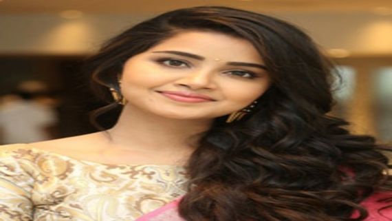 ನಟಸಾರ್ವಭೌಮ ನಾಯಕಿಯ ತಿದ್ದಿದ ಚಿತ್ರ ವೈರಲ್ ಮಾಡಿದ ಕಿಡಿಗೇಡಿಗಳು