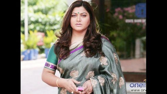 ಅಡುಗೆ ಮಾಡಿಕೊಂಡು ತಿನ್ನಿ, ಆದರೆ ಅದನ್ನು ಪ್ರದರ್ಶಿಸಬೇಡಿ: ನೆಟ್ಟಿಗರ ಮೇಲೆ ಖುಷ್ಬೂ ಕಿಡಿ