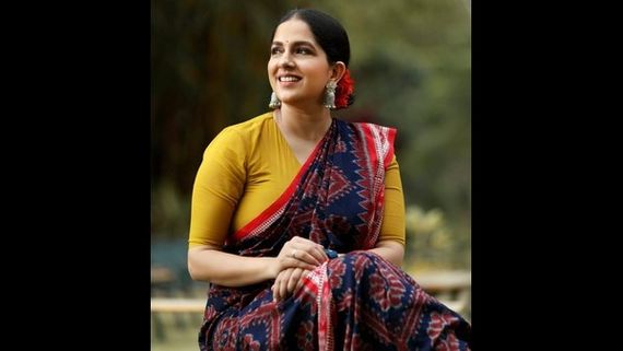 ಫೇಸ್‌ಬುಕ್‌ನಲ್ಲಿ ಅಶ್ಲೀಲವಾಗಿ ಬೈದಿದ್ದ ವ್ಯಕ್ತಿಯನ್ನು ನೇರವಾಗಿ ಭೇಟಿ ಮಾಡಿ ಶಾಕ್ ಕೊಟ್ಟ ನಟಿ