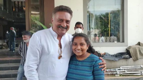 ವಿದೇಶಿ ವಿವಿಯಲ್ಲಿ ಓದುವ, ಬಡ ಯುವತಿಯ ಕನಸು ನನಸು ಮಾಡಿದ ಪ್ರಕಾಶ್ ರೈ