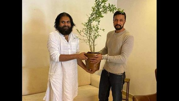 ಜನಸೇನಾ ನಾಯಕ ಪವನ್ ಕಲ್ಯಾಣ್ ಭೇಟಿ ಮಾಡಿದ ಕಿಚ್ಚ ಸುದೀಪ್ 