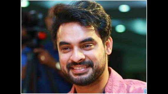 ಚಿತ್ರೀಕರಣ ವೇಳೆ ಗಾಯಗೊಂಡ ಮಲಯಾಳಂ ನಟ ಟೋವಿನೋ ಥಾಮಸ್ ಆಸ್ಪತ್ರೆಗೆ ದಾಖಲು: ICU ನಲ್ಲಿ ಚಿಕಿತ್ಸೆ