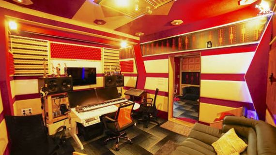 ತಮ್ಮ ಹಳ್ಳಿಯಲ್ಲೇ ಸುಸಜ್ಜಿತ ಸ್ಟುಡಿಯೋ ಕಟ್ಟಿದ ರವಿ ಬಸ್ರೂರು