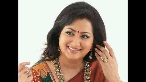 ಸಿನಿಮಾ ಆಗಲಿದೆಯೇ ನಟಿ, ಸಂಸದೆ ಸುಮಲತಾ ಜೀವನ?