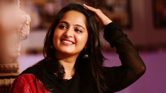'ಕೂ'ನಲ್ಲಿ ಖಾತೆ ತೆರೆದ ಅನುಷ್ಕಾ: ಕೆಲವೇ ಗಂಟೆಯಲ್ಲಿ ಸಾವಿರಾರು ಹಿಂಬಾಲಕರು
