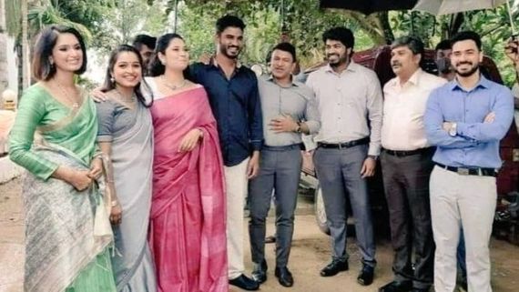 'ಜೇಮ್ಸ್' ತಂಡದಿಂದ ಬಂತು ಸೂಪರ್ ಫೋಟೋ; ಅಪ್ಪು ಜೊತೆ ಯಾರೆಲ್ಲ ಇದ್ದಾರೆ?